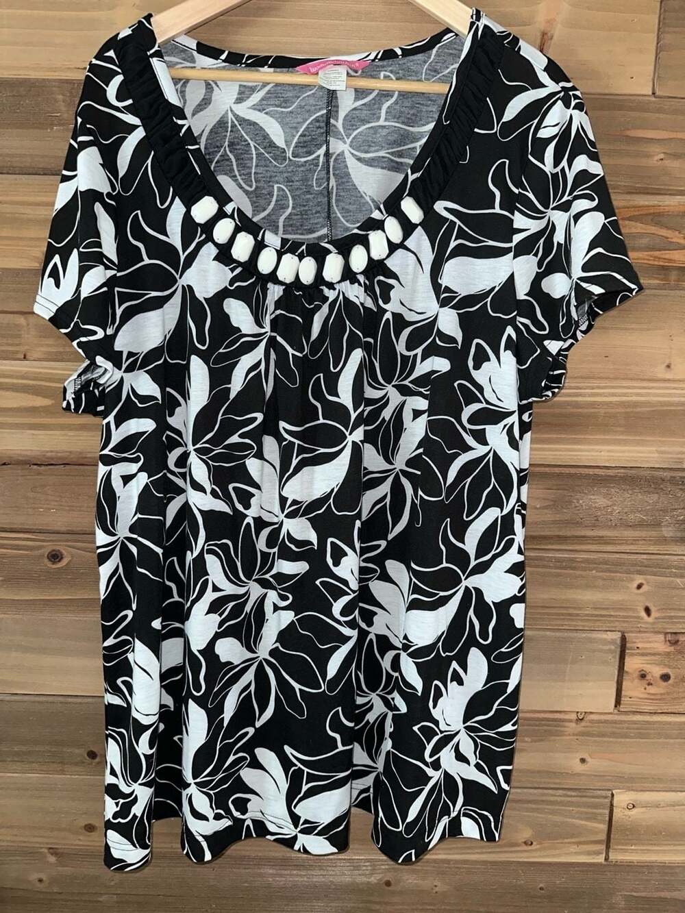 No.15 Woman Within Beaded Neck Floral Blouse Size 1X Black White